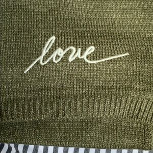 Winter scarf.  Olive green like new